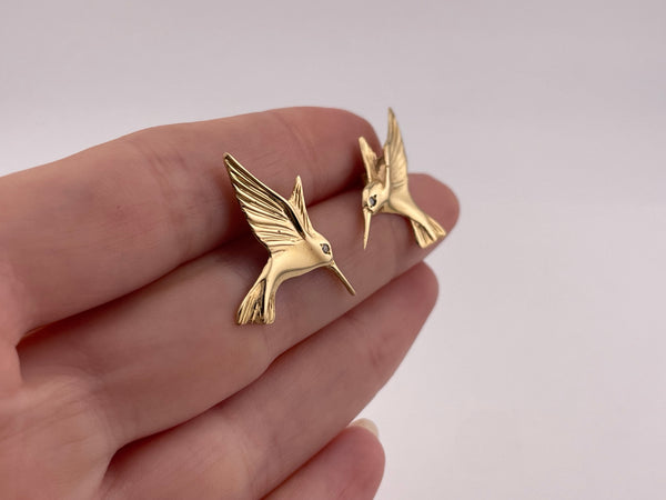 14k yellow gold diamond hummingbird post earrings