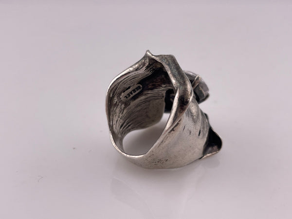 size 7 sterling silver rhinestone wavy ring