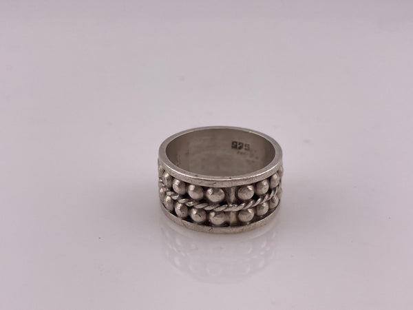 size 8 sterling silver Mexican stoneless stacked ball band ring