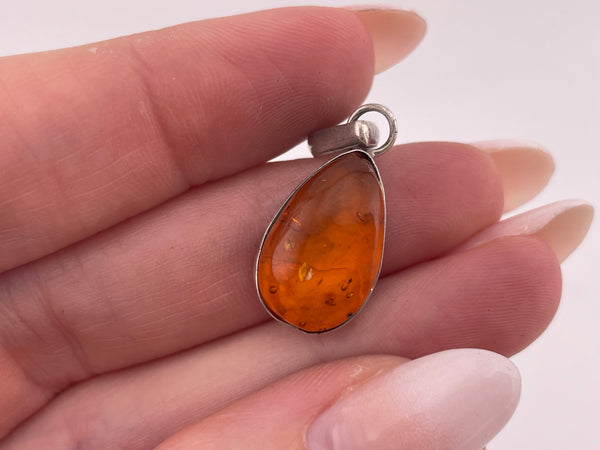 sterling silver tear drop shape amber pendant ***AS IS***
