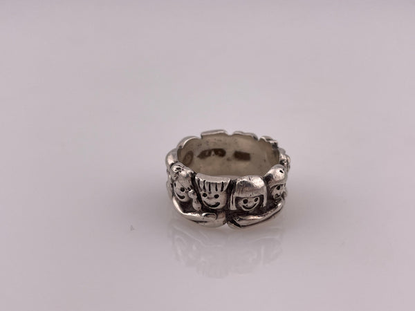 size 7.25 sterling silver people band ring