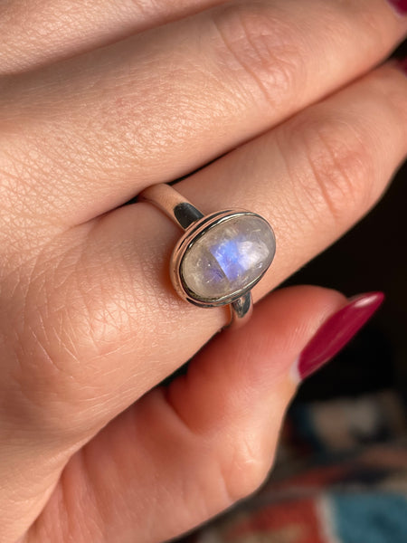size 9 sterling silver oval rainbow moonstone ring