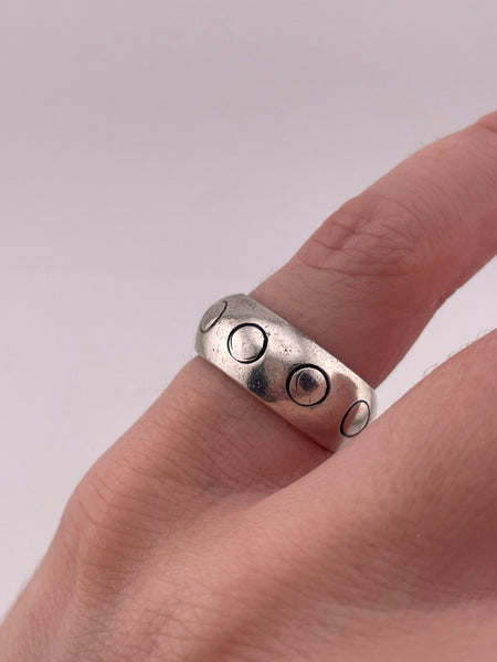 size 5.5 sterling silver Mexican stoneless chunky circle design band ring