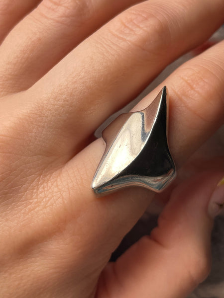 size 8.75 sterling silver Mexican chunky heavy stoneless ring