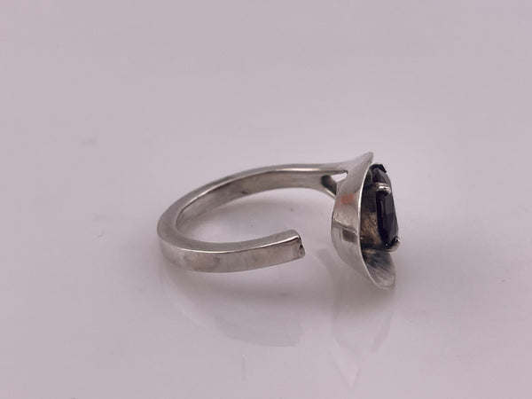 size 7.5 sterling silver faceted garnet open band ring