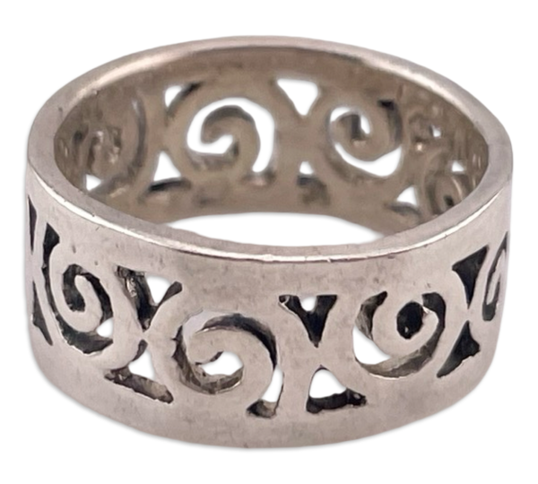 size 5.5 sterling silver swirl cut-out design band ring