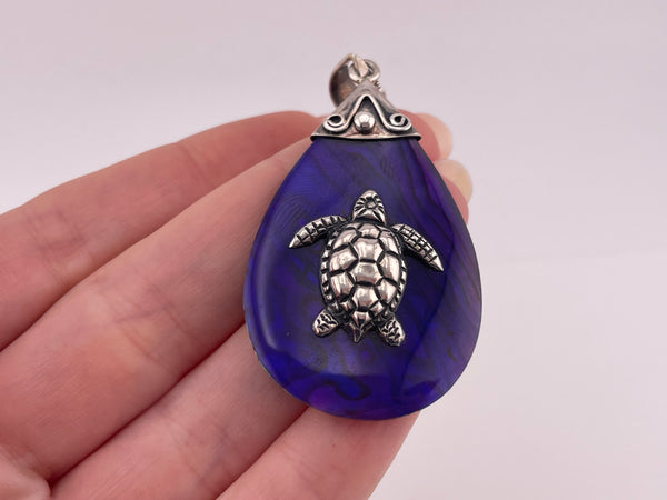 sterling silver sea turtle abalone resin topped pendant