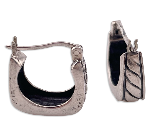 sterling silver stoneless small textured square hoop earrings