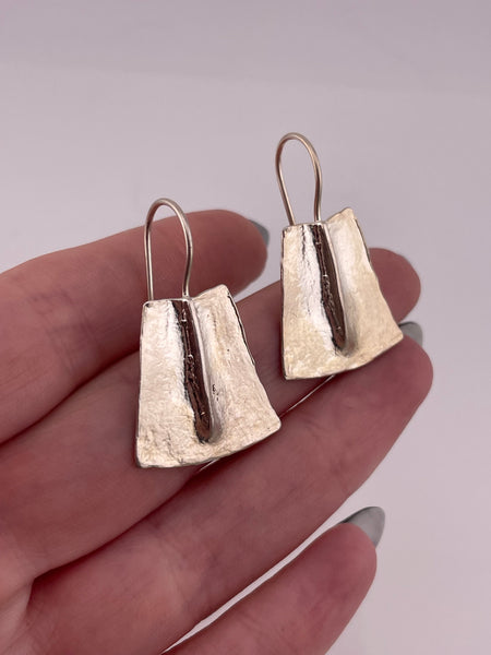 sterling silver stoneless textured fan hook earrings
