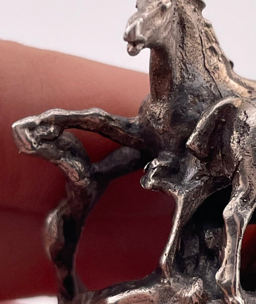 size 8.5 sterling silver 3D sculptural horses ring