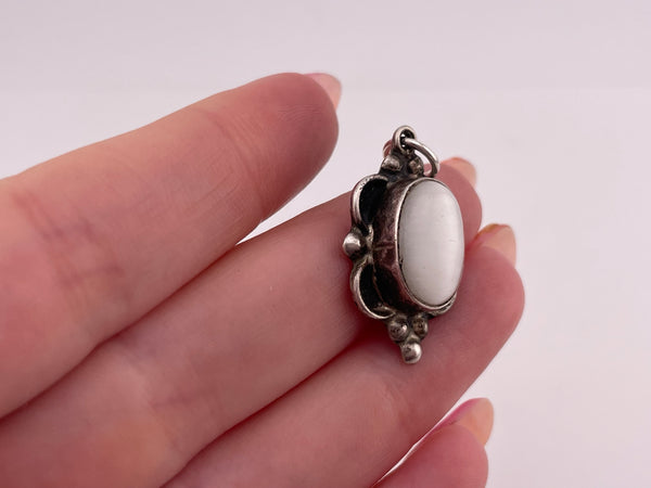 sterling silver cat's eye pendant