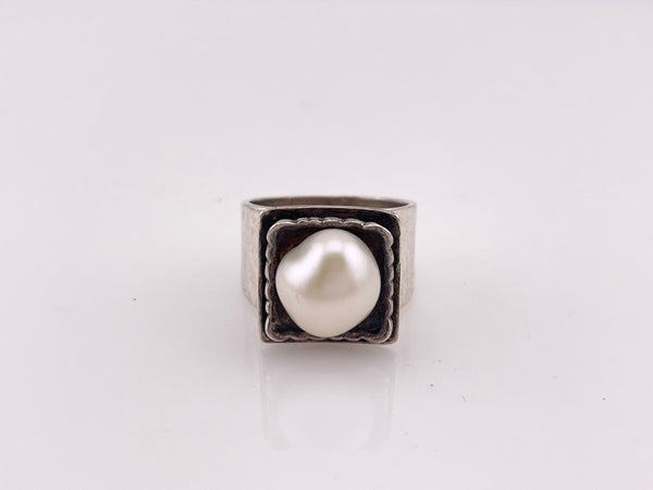 size 6.75 sterling silver Silpada crimped edge pearl hammered band ring