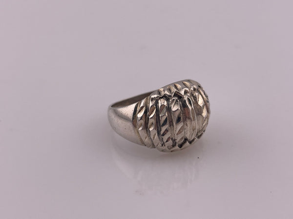 size 7.25 sterling silver stoneless textured diamond cut design ring