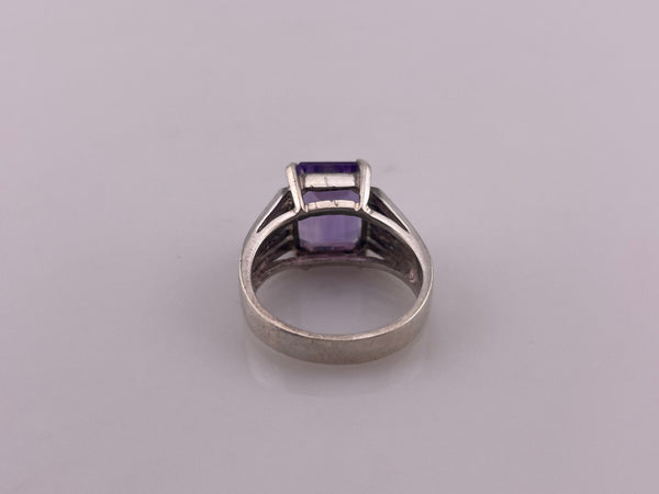 size 5 sterling silver faceted amethyst rectangle cut-out lines ring