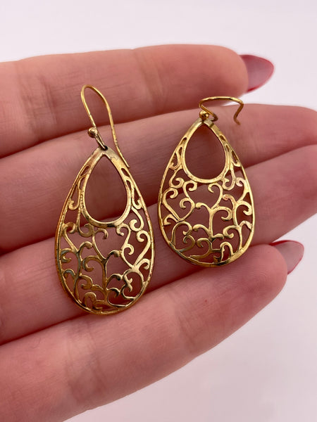 sterling silver gold-wash cut-out design hook dangle earrings