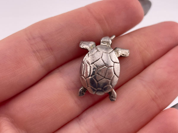 sterling silver sea turtle pendant