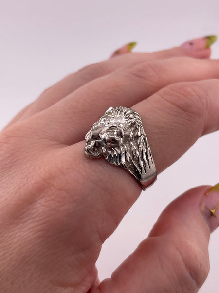 size 10.5 sterling silver rhodium plated lions head ring