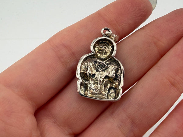 sterling silver story teller pendant