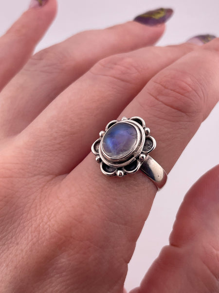 size 9 sterling silver oval rainbow moonstone ring
