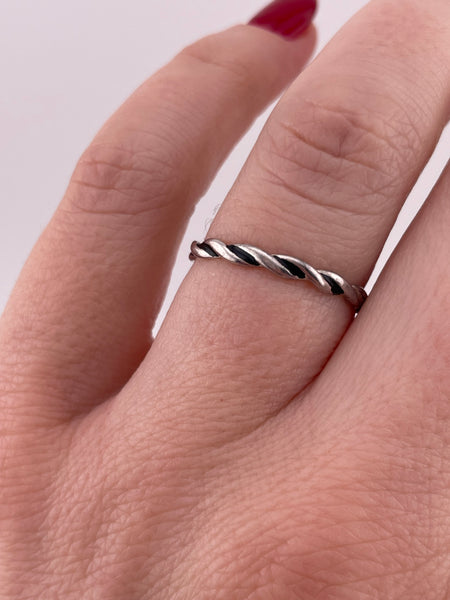 size 8.75 sterling silver twined band ring