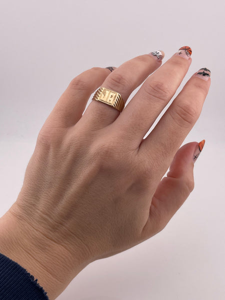 size 7 14k yellow gold 'JA' initials signet ring