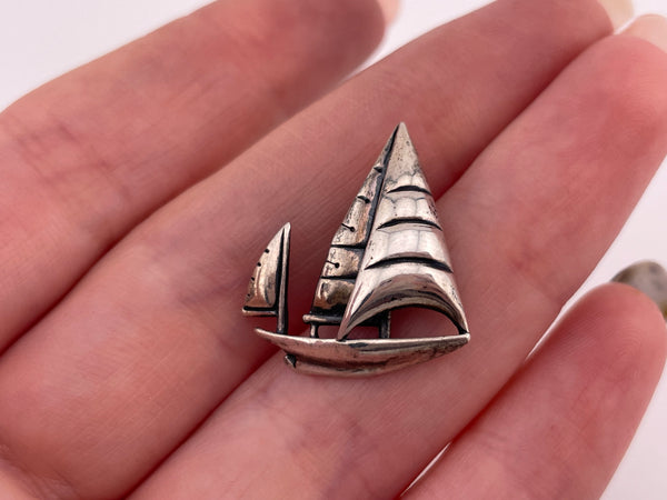 sterling silver sailboat pendant