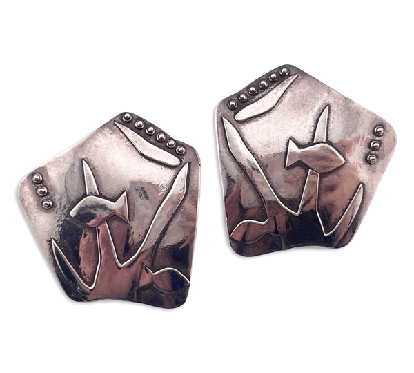 sterling silver stoneless fish ocean scene post earrings