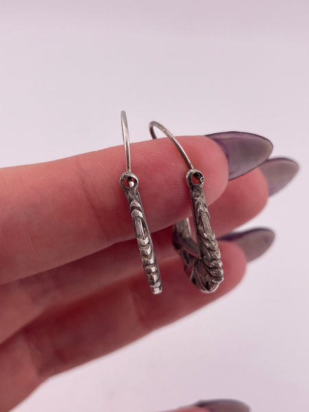 sterling silver stoneless basket-like cut-out earrings