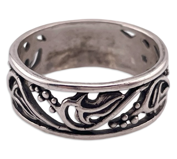 size 7.5 sterling silver cut-out leaf band ring