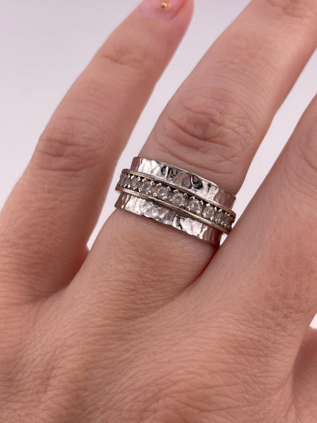 size 6.5 sterling silver rhinestone textured band ring