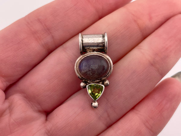 sterling silver labradorite & faceted peridot pendant