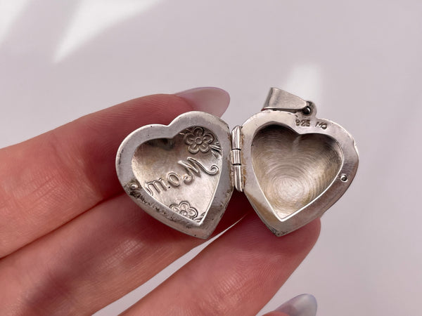 sterling silver 'Mom' flower heart locket pendant