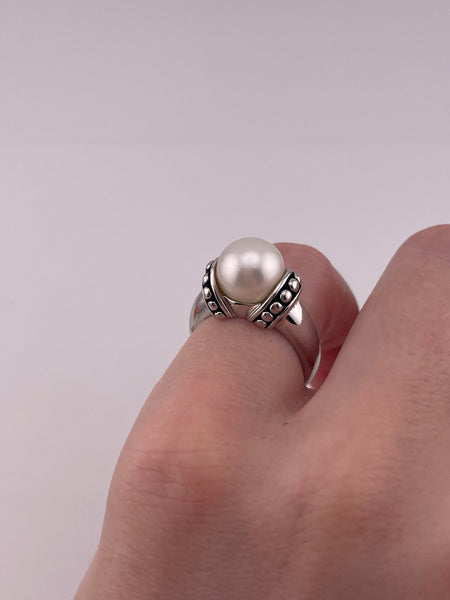 size 5 sterling silver synthetic pearl ring