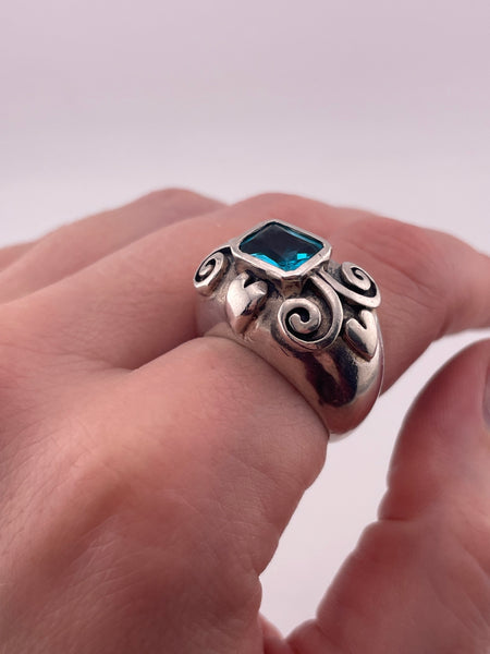 size 7 sterling silver chunky faceted blue glass heart swirl ring