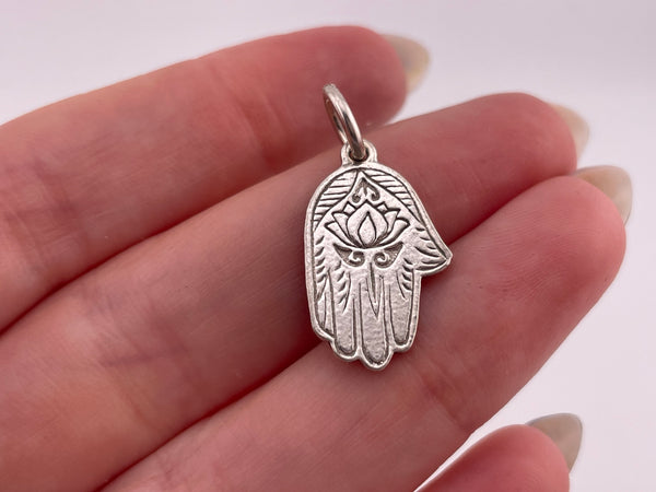 sterling silver hamsa hand pendant