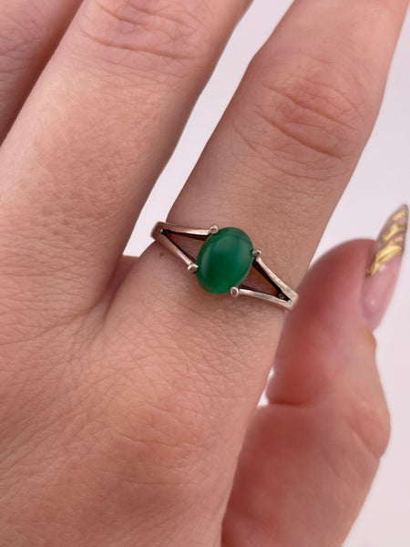 size 8.25 sterling silver green cat's eye glass ring