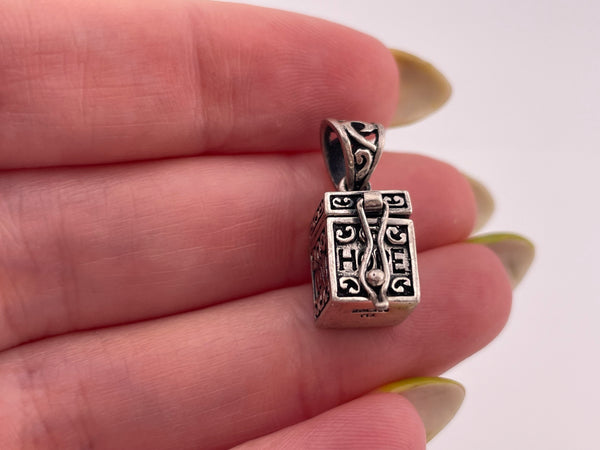 sterling silver "Hope Love Faith compartment box pendant ***Opens***