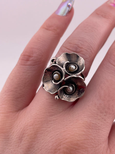 size 6.75 sterling silver synthetic pearl flower ring