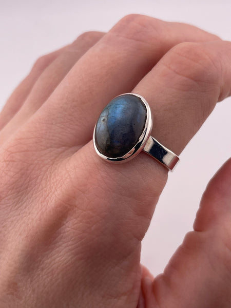 size 9.25 sterling silver oval labradorite ring