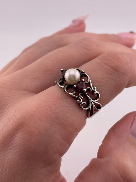 size 8 sterling silver faceted garnet heart pearl ring