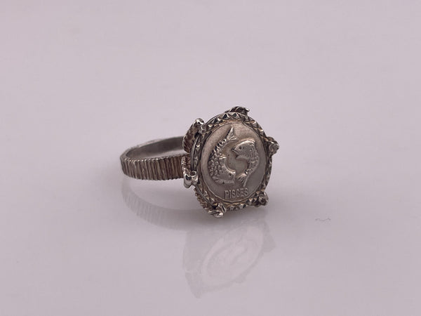 size 7 sterling silver Pisces zodiac ring