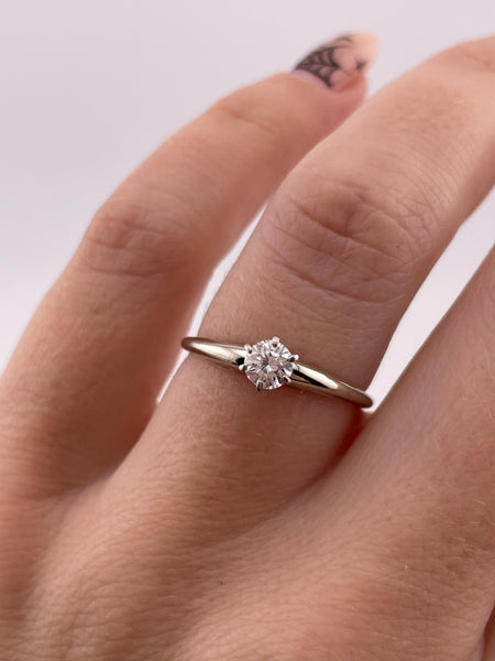 size 7 14k white gold solitaire diamond prong set ring