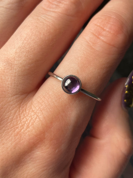 size 9 sterling silver purple glass ring