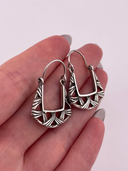 sterling silver stoneless basket-like cut-out earrings