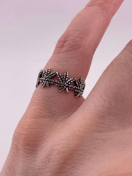 size 4.75 sterling silver marijuana pot leaf ring