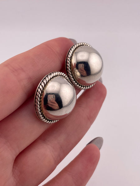 sterling silver Mexican stoneless dome rope border post earrings