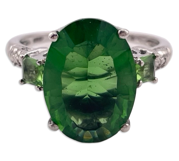 size 7.25 sterling silver faceted green glass ring