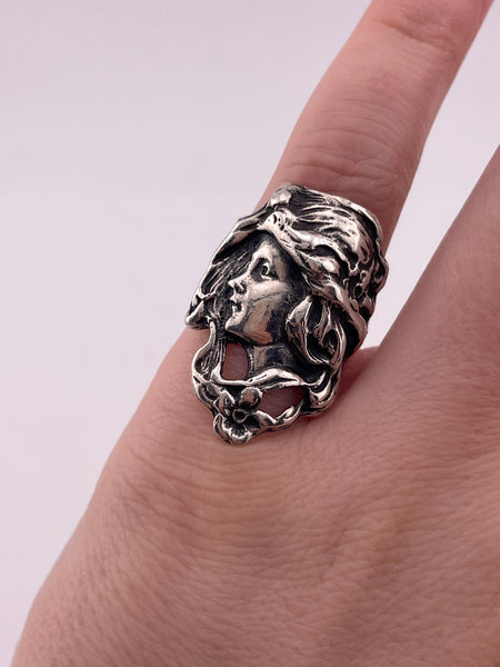 size 5 sterling silver Art Nouveau style face profile ring