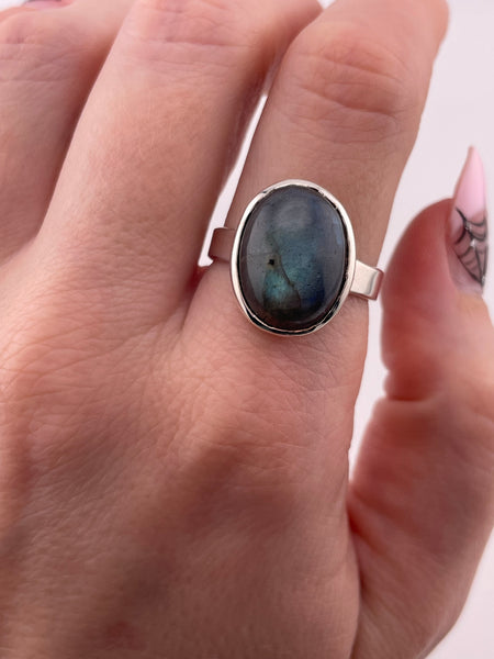 size 9.25 sterling silver oval labradorite ring