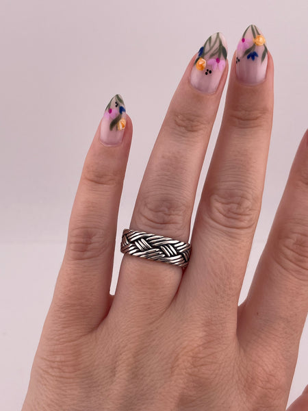 size 7 sterling silver woven band ring